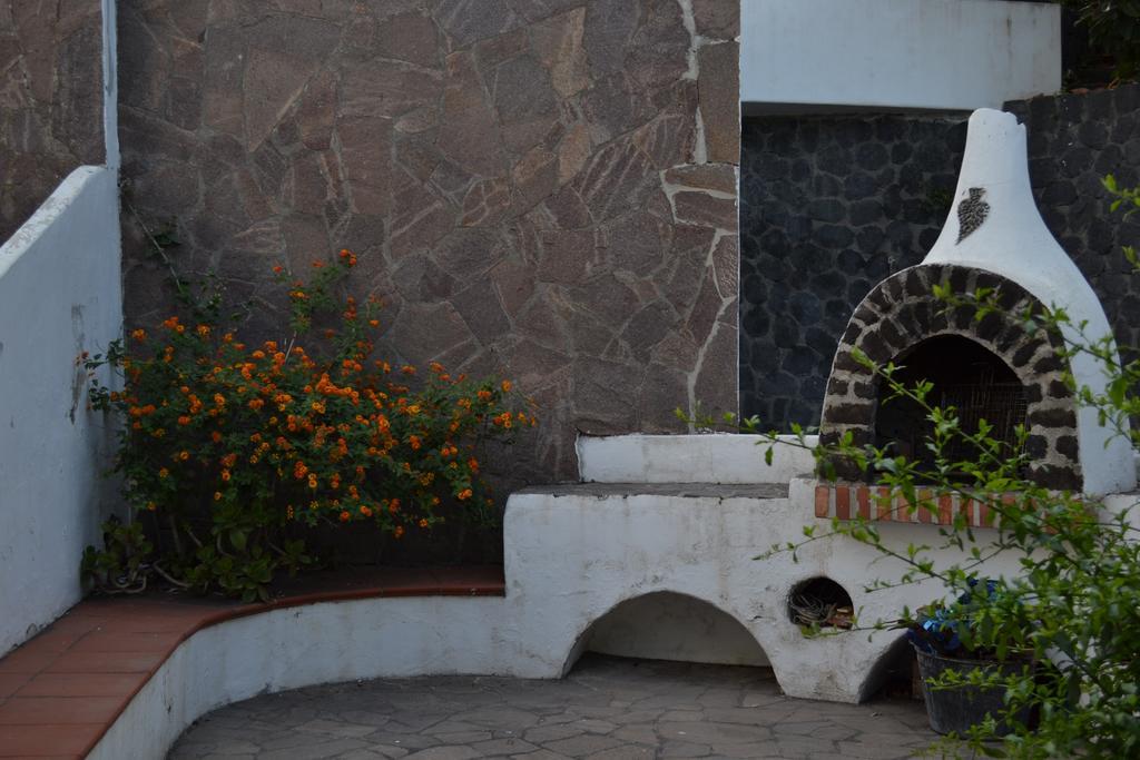 Schicciolina Villa Stromboli Exterior photo